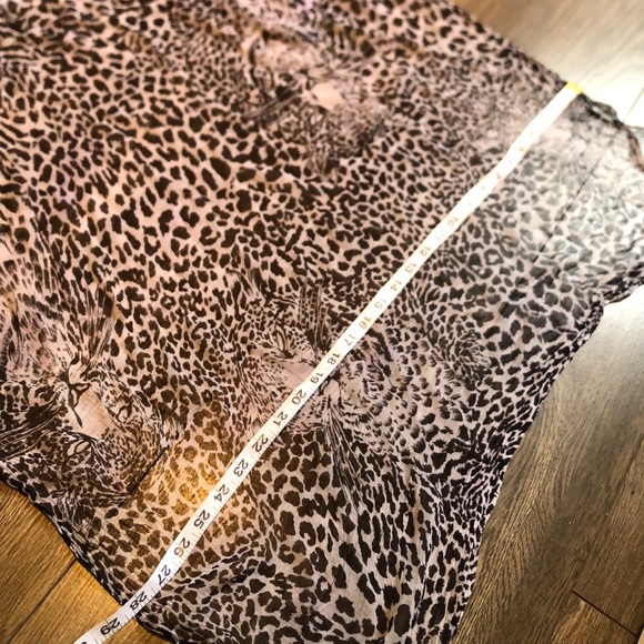 Cheetah scarf - Picture 5 of 6